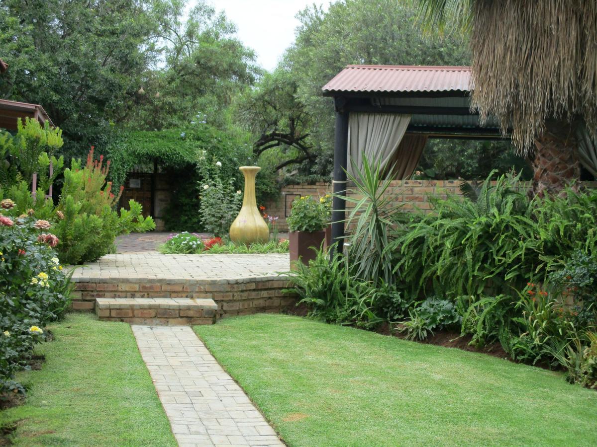 Ukarimu Guest House Klerksdorp Exteriér fotografie