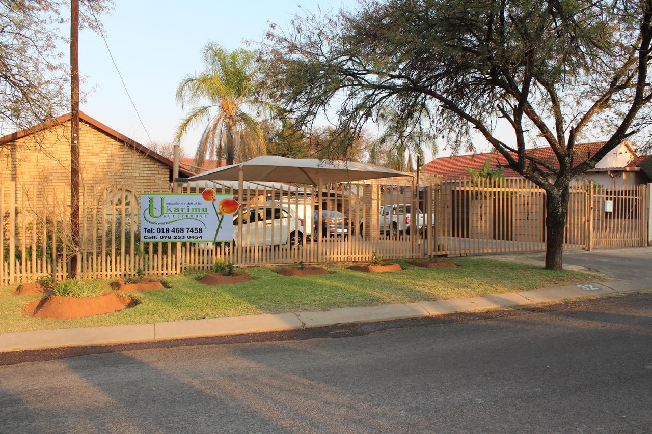 Ukarimu Guest House Klerksdorp Exteriér fotografie
